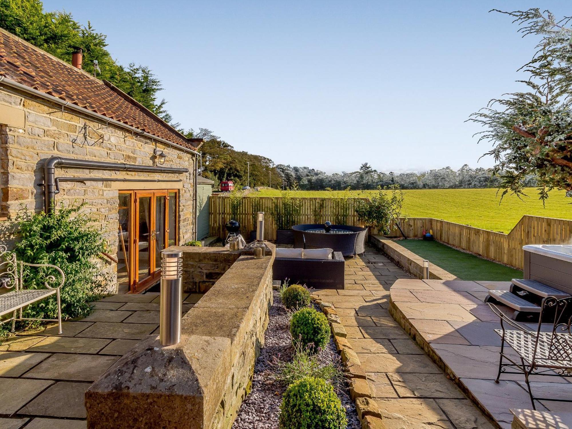 The Old Barn Villa Cloughton ภายนอก รูปภาพ